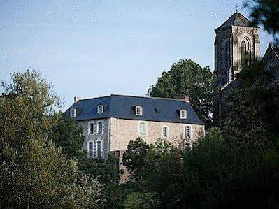 Logis Hotel Le Prieure Des Gourmands Châteaubriant Buitenkant foto