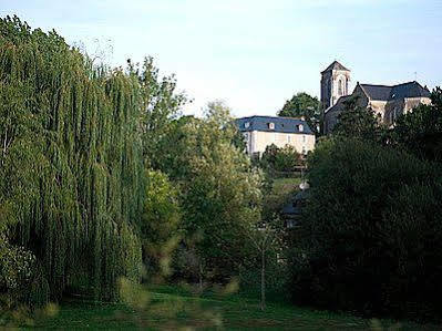 Logis Hotel Le Prieure Des Gourmands Châteaubriant Buitenkant foto